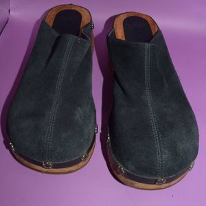 American Eagle Blue Suede Clogs - 8